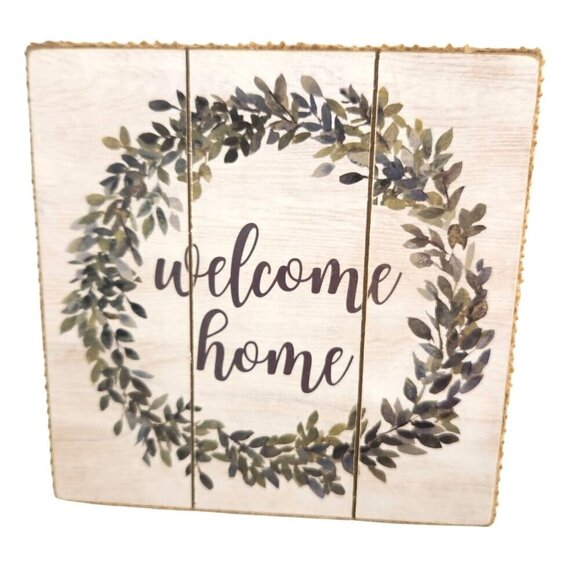 Rustic Wooden Welcome Home Sign With Leaf Wreath Design Burlap Edges Square 5.5" - Picture 1 of 5